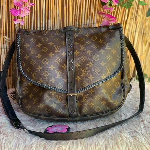 ✅✅Louis Vuitton Saumur 35 shoulder strap